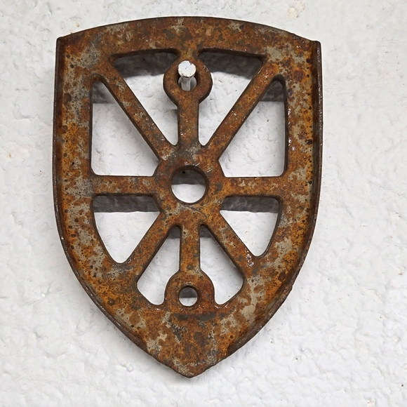 Vintage Antique Sad Iron Trivet Stand Rustic Patina Metal Cast Iron Primitive - Picture 7 of 17